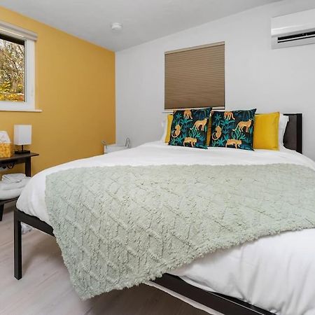 Smart Bungalow: 10-Min To Uf, Central Location غينزفيل، فلوريدا المظهر الخارجي الصورة