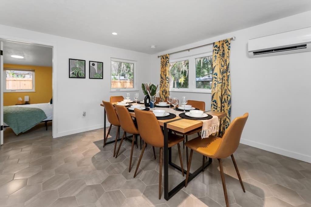 Smart Bungalow: 10-Min To Uf, Central Location غينزفيل، فلوريدا المظهر الخارجي الصورة