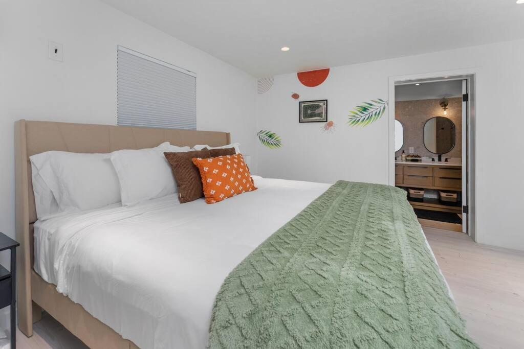 Smart Bungalow: 10-Min To Uf, Central Location غينزفيل، فلوريدا المظهر الخارجي الصورة