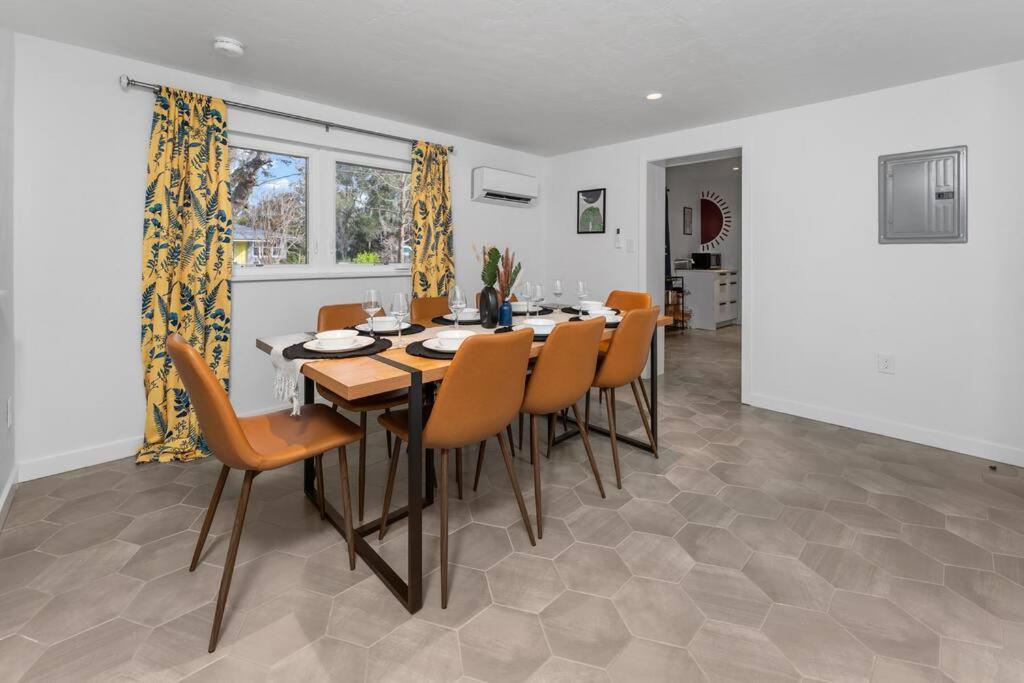 Smart Bungalow: 10-Min To Uf, Central Location غينزفيل، فلوريدا المظهر الخارجي الصورة