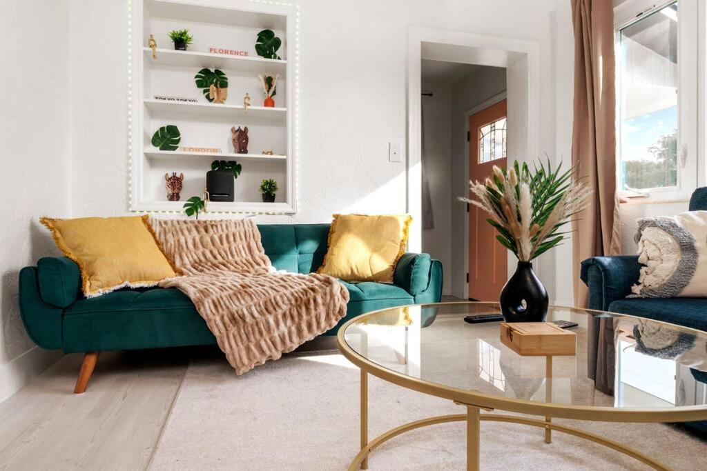 Smart Bungalow: 10-Min To Uf, Central Location غينزفيل، فلوريدا المظهر الخارجي الصورة